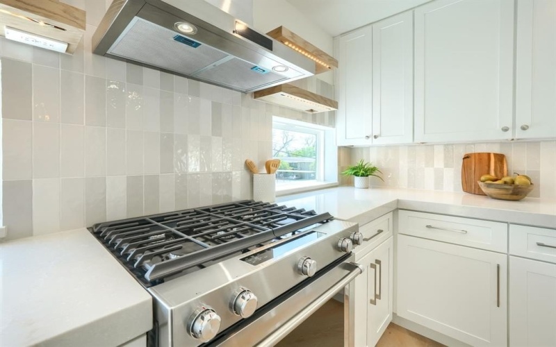 5705 Live Oak Street #D, Dallas, TX 75206, 2 Bedrooms Bedrooms, ,2 BathroomsBathrooms,Residential,For Sale,5705 Live Oak Street,0,21224874