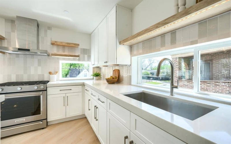 5705 Live Oak Street #D, Dallas, TX 75206, 2 Bedrooms Bedrooms, ,2 BathroomsBathrooms,Residential,For Sale,5705 Live Oak Street,0,21224874