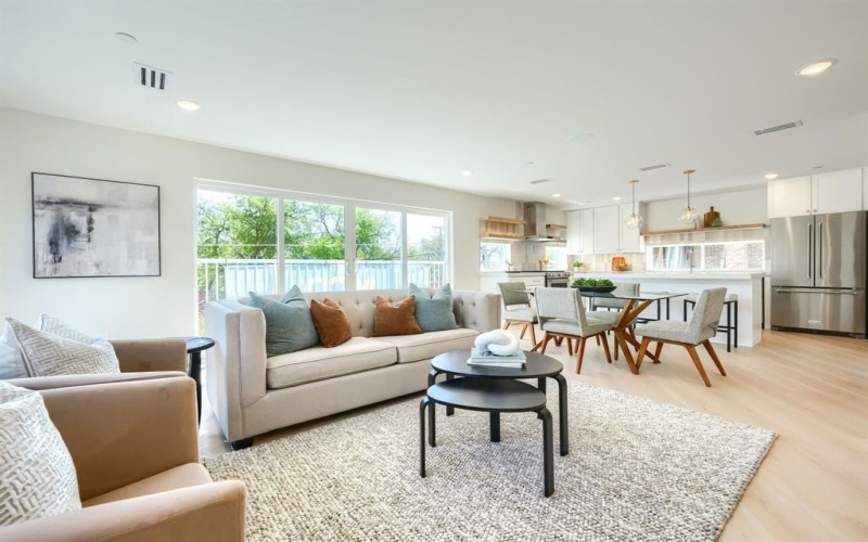 5705 Live Oak Street #D, Dallas, TX 75206, 2 Bedrooms Bedrooms, ,2 BathroomsBathrooms,Residential,For Sale,5705 Live Oak Street,0,21224874