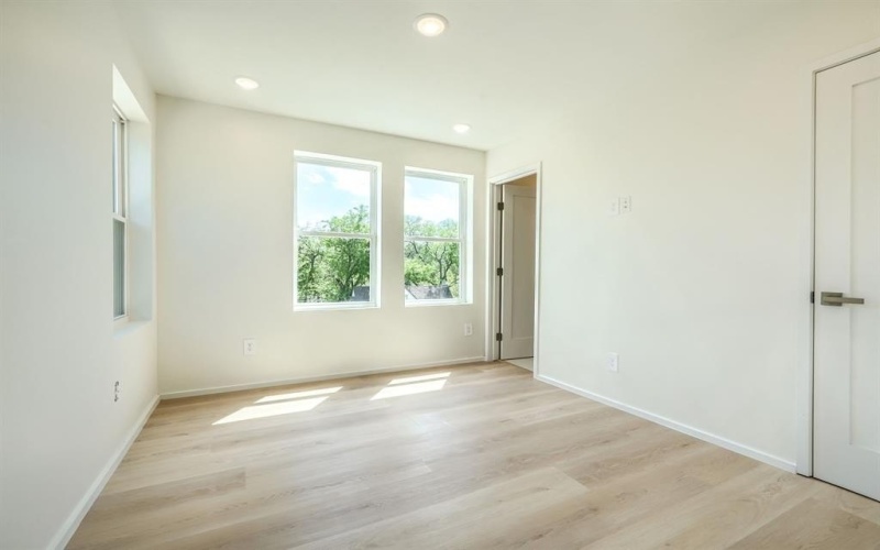 5705 Live Oak Street #D, Dallas, TX 75206, 2 Bedrooms Bedrooms, ,2 BathroomsBathrooms,Residential,For Sale,5705 Live Oak Street,0,21224874