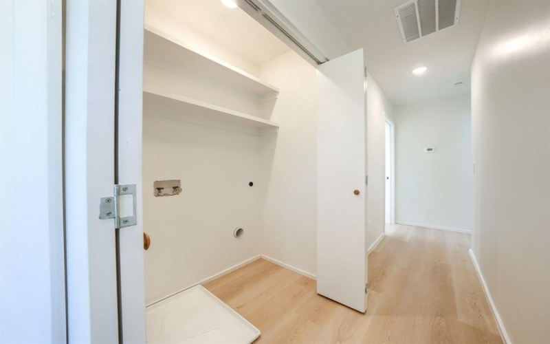 5705 Live Oak Street #D, Dallas, TX 75206, 2 Bedrooms Bedrooms, ,2 BathroomsBathrooms,Residential,For Sale,5705 Live Oak Street,0,21224874