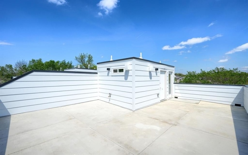 5705 Live Oak Street #D, Dallas, TX 75206, 2 Bedrooms Bedrooms, ,2 BathroomsBathrooms,Residential,For Sale,5705 Live Oak Street,0,21224874