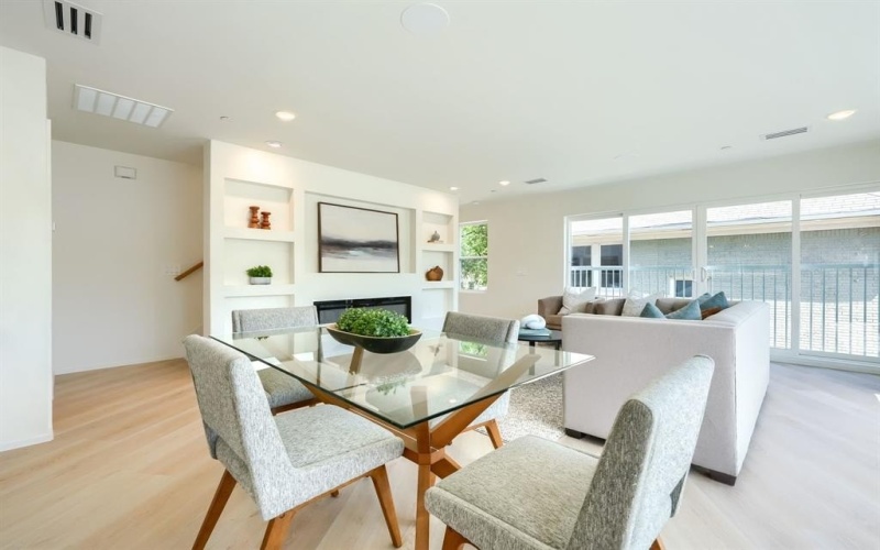 5705 Live Oak Street #D, Dallas, TX 75206, 2 Bedrooms Bedrooms, ,2 BathroomsBathrooms,Residential,For Sale,5705 Live Oak Street,0,21224874