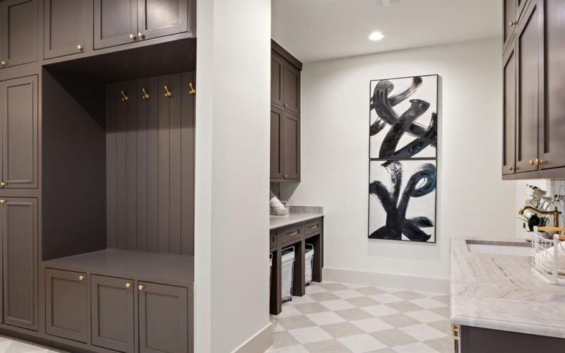 6452 Walnut Hill Lane, Dallas, TX 75230, 5 Bedrooms Bedrooms, ,6 BathroomsBathrooms,Residential,For Sale,6452 Walnut Hill Lane,0,21226051