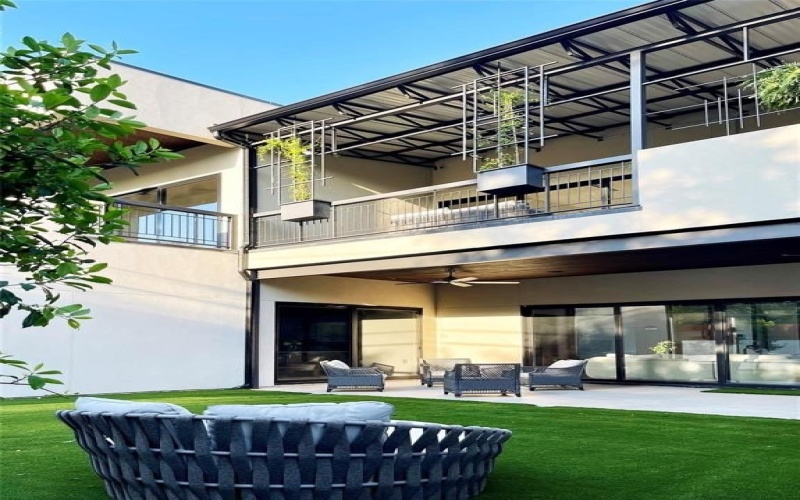 10236 Crestover Drive, Dallas, TX 75229, 5 Bedrooms Bedrooms, ,7 BathroomsBathrooms,Residential,For Sale,10236 Crestover Drive,0,21226105