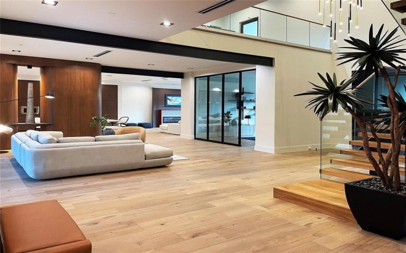 10236 Crestover Drive, Dallas, TX 75229, 5 Bedrooms Bedrooms, ,7 BathroomsBathrooms,Residential,For Sale,10236 Crestover Drive,0,21226105