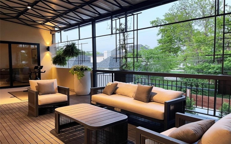 10236 Crestover Drive, Dallas, TX 75229, 5 Bedrooms Bedrooms, ,7 BathroomsBathrooms,Residential,For Sale,10236 Crestover Drive,0,21226105