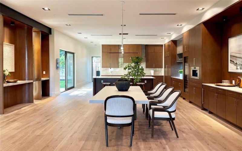 10236 Crestover Drive, Dallas, TX 75229, 5 Bedrooms Bedrooms, ,7 BathroomsBathrooms,Residential,For Sale,10236 Crestover Drive,0,21226105