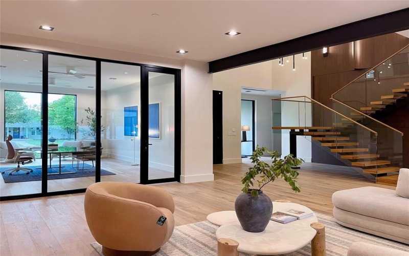 10236 Crestover Drive, Dallas, TX 75229, 5 Bedrooms Bedrooms, ,7 BathroomsBathrooms,Residential,For Sale,10236 Crestover Drive,0,21226105