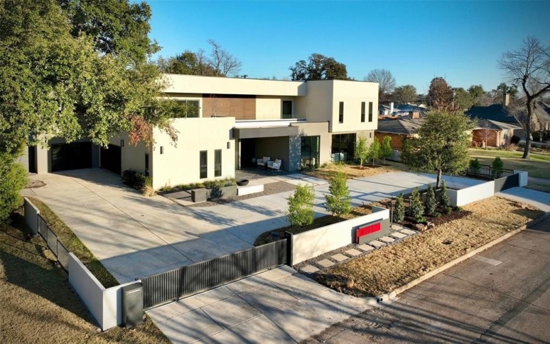 10236 Crestover Drive, Dallas, TX 75229, 5 Bedrooms Bedrooms, ,7 BathroomsBathrooms,Residential,For Sale,10236 Crestover Drive,0,21226105