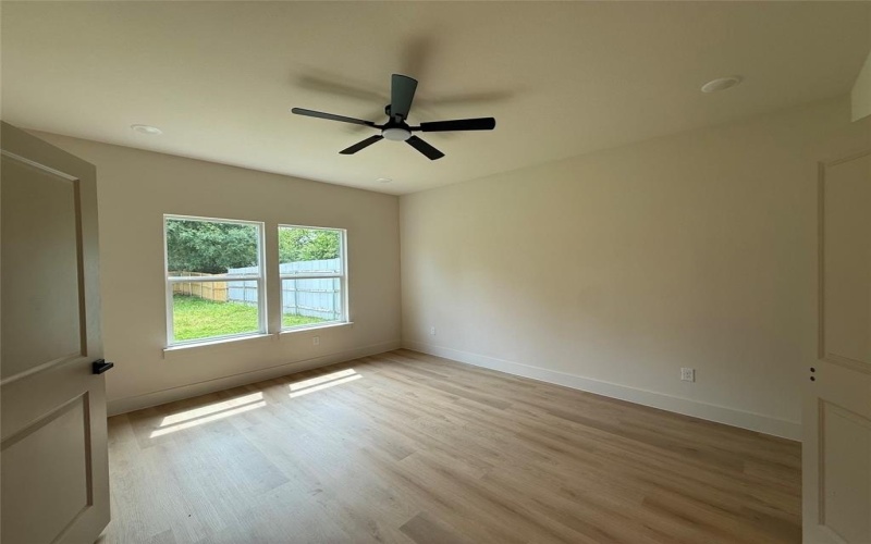 5032 Chapman Street, Fort Worth, TX 76105, 4 Bedrooms Bedrooms, ,2 BathroomsBathrooms,Residential,For Sale,5032 Chapman Street,0,21226213