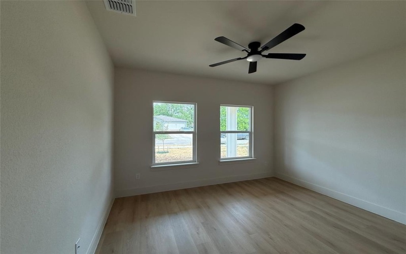 5032 Chapman Street, Fort Worth, TX 76105, 4 Bedrooms Bedrooms, ,2 BathroomsBathrooms,Residential,For Sale,5032 Chapman Street,0,21226213