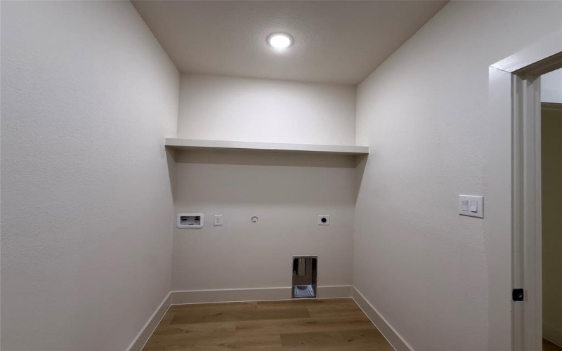 5032 Chapman Street, Fort Worth, TX 76105, 4 Bedrooms Bedrooms, ,2 BathroomsBathrooms,Residential,For Sale,5032 Chapman Street,0,21226213