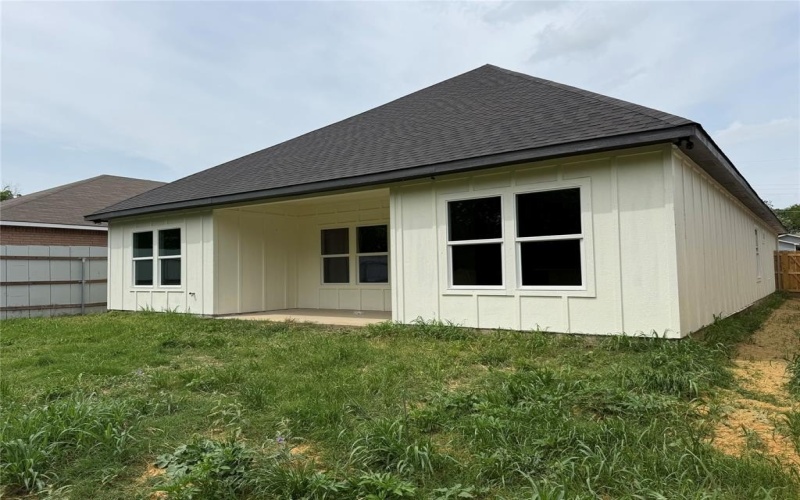 5032 Chapman Street, Fort Worth, TX 76105, 4 Bedrooms Bedrooms, ,2 BathroomsBathrooms,Residential,For Sale,5032 Chapman Street,0,21226213