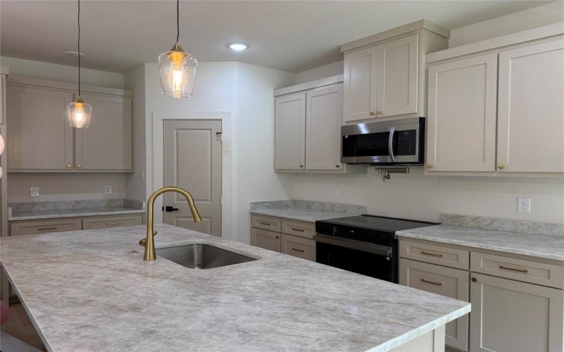 5032 Chapman Street, Fort Worth, TX 76105, 4 Bedrooms Bedrooms, ,2 BathroomsBathrooms,Residential,For Sale,5032 Chapman Street,0,21226213