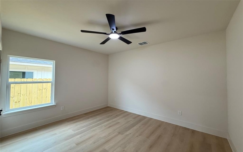 5032 Chapman Street, Fort Worth, TX 76105, 4 Bedrooms Bedrooms, ,2 BathroomsBathrooms,Residential,For Sale,5032 Chapman Street,0,21226213