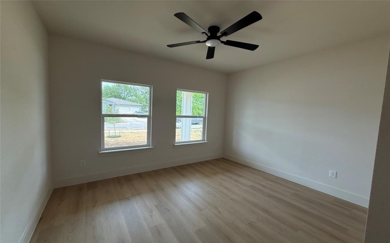 5032 Chapman Street, Fort Worth, TX 76105, 4 Bedrooms Bedrooms, ,2 BathroomsBathrooms,Residential,For Sale,5032 Chapman Street,0,21226213