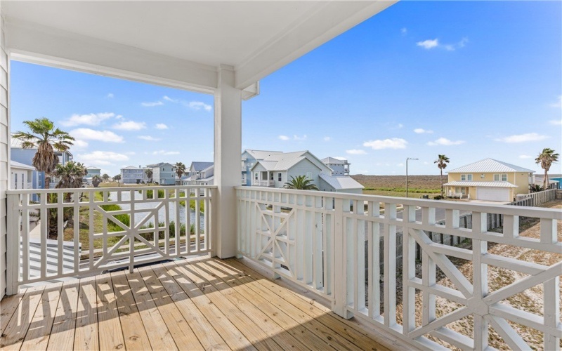 129 Frontside Drive, Corpus Christi, TX 78418, 6 Bedrooms Bedrooms, ,5 BathroomsBathrooms,Residential,For Sale,129 Frontside Drive,0,473948