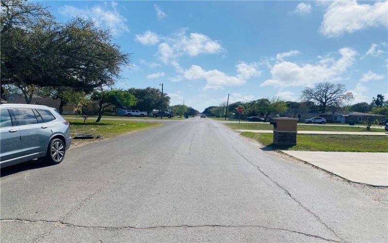 142 S 11 Street, Aransas Pass, TX 78336, 3 Bedrooms Bedrooms, ,2 BathroomsBathrooms,Residential,For Sale,142 S 11 Street,0,474143