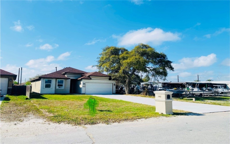 142 S 11 Street, Aransas Pass, TX 78336, 3 Bedrooms Bedrooms, ,2 BathroomsBathrooms,Residential,For Sale,142 S 11 Street,0,474143