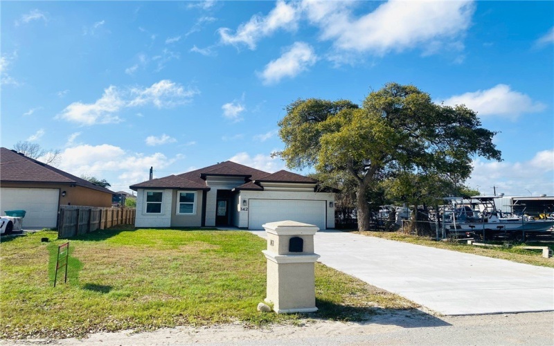 142 S 11 Street, Aransas Pass, TX 78336, 3 Bedrooms Bedrooms, ,2 BathroomsBathrooms,Residential,For Sale,142 S 11 Street,0,474143