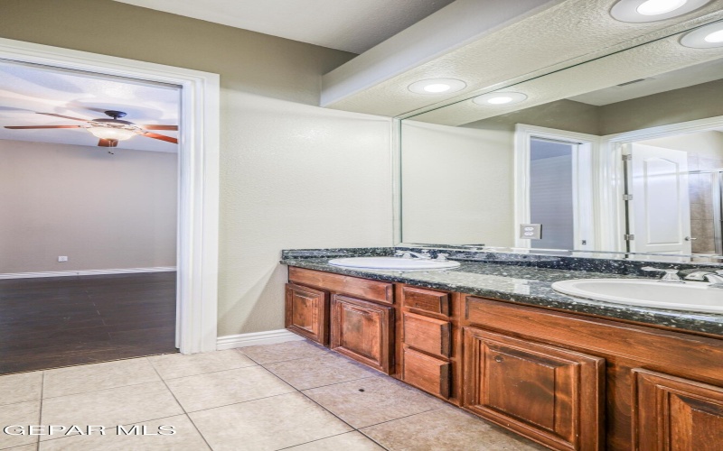 13574 EMERALD FALLS Drive, Horizon City, TX 79928, 4 Bedrooms Bedrooms, ,2 BathroomsBathrooms,Residential,For Sale,13574 EMERALD FALLS Drive,0,941523