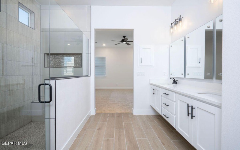 3800 Fix Place, El Paso, TX 79938, 4 Habitaciones Habitaciones , ,1 BañoBaños,Residential,En Venta,3800 Fix Place,0,941532