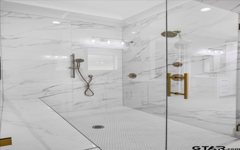 14848 Woodland Creek Dr., Tyler, TX 75706, 4 Bedrooms Bedrooms, ,3 BathroomsBathrooms,Residential,For Sale,14848 Woodland Creek Dr.,0,26004698