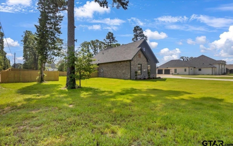 14848 Woodland Creek Dr., Tyler, TX 75706, 4 Bedrooms Bedrooms, ,3 BathroomsBathrooms,Residential,For Sale,14848 Woodland Creek Dr.,0,26004698