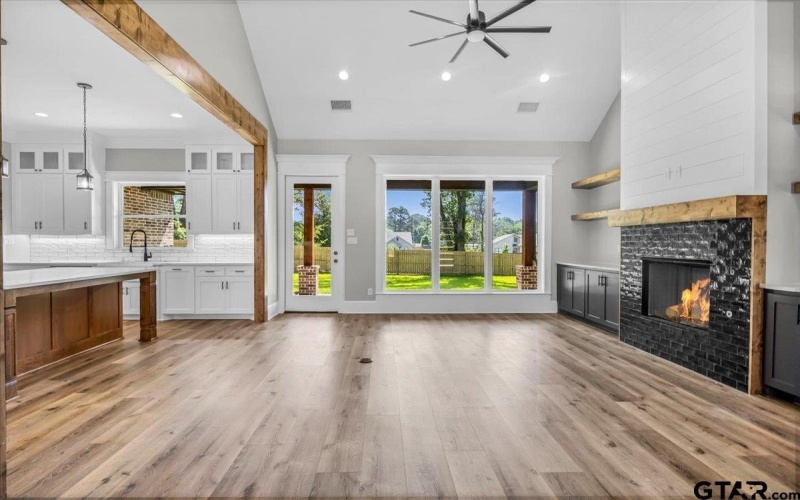 14848 Woodland Creek Dr., Tyler, TX 75706, 4 Bedrooms Bedrooms, ,3 BathroomsBathrooms,Residential,For Sale,14848 Woodland Creek Dr.,0,26004698