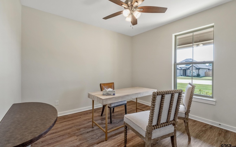 15055 High Country Acres Lane, Tyler, TX 75706, 3 Bedrooms Bedrooms, ,2 BathroomsBathrooms,Residential,For Sale,15055 High Country Acres Lane,0,26004712