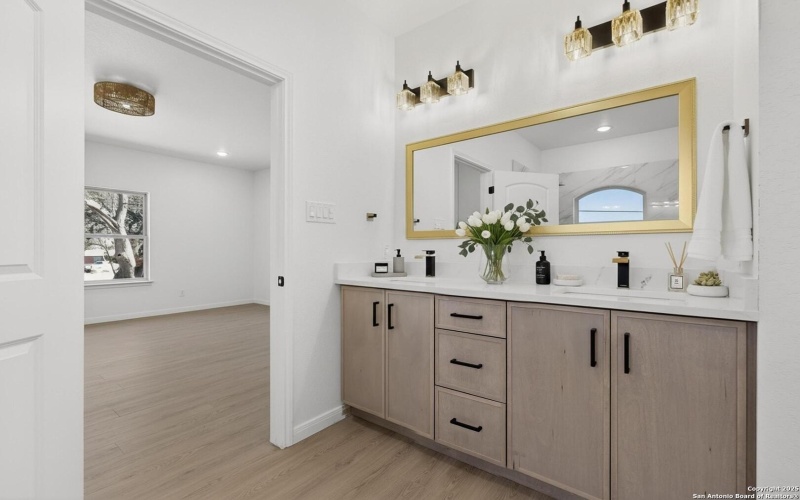 514 contour, Spring Branch, TX 78070, 3 Bedrooms Bedrooms, ,2 BathroomsBathrooms,Residential,For Sale,514 contour,0,1954470