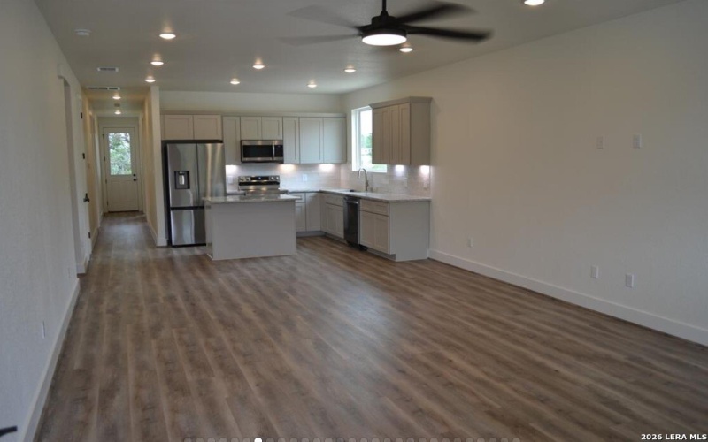 729 Canyon Bend, Canyon Lake, TX 78133, 3 Bedrooms Bedrooms, ,2 BathroomsBathrooms,Residential,For Sale,729 Canyon Bend,0,1954536