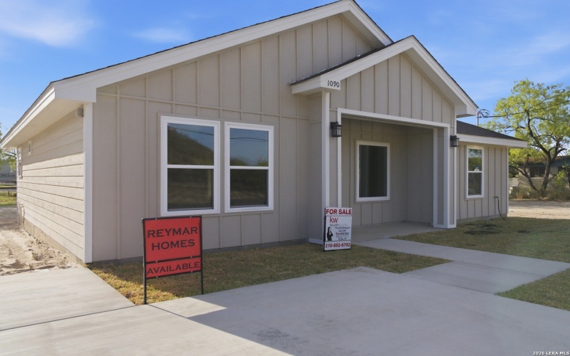 1090 Kifuri Street, Eagle Pass, TX 78852, 3 Bedrooms Bedrooms, ,2 BathroomsBathrooms,Residential,For Sale,1090 Kifuri Street,0,1954629