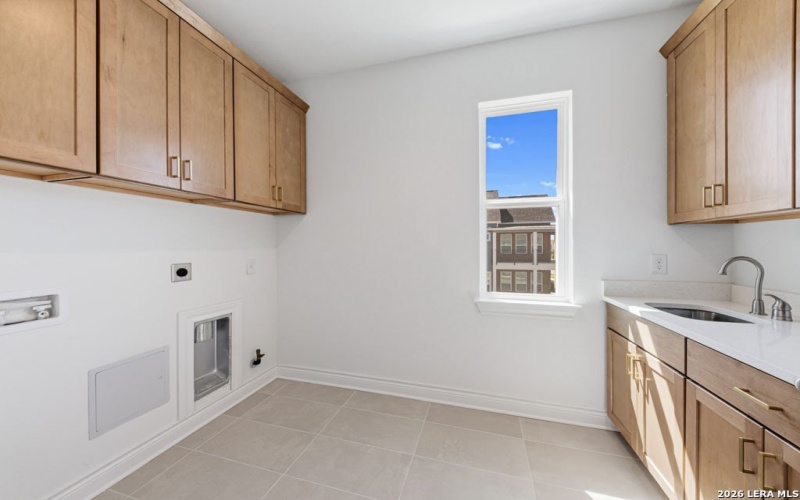 795 N Academy, New Braunfels, TX 78130, 3 Habitaciones Habitaciones , ,2 BañosBaños,Residential,En Venta,795 N Academy,0,1954731