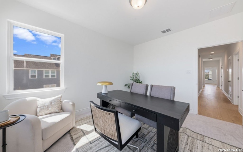 795 N Academy, New Braunfels, TX 78130, 3 Habitaciones Habitaciones , ,2 BañosBaños,Residential,En Venta,795 N Academy,0,1954731