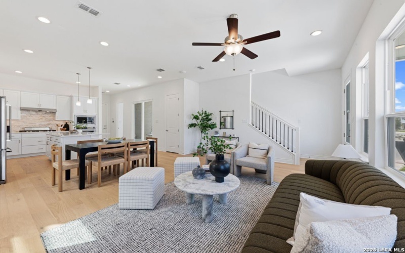 795 N Academy, New Braunfels, TX 78130, 3 Habitaciones Habitaciones , ,2 BañosBaños,Residential,En Venta,795 N Academy,0,1954731