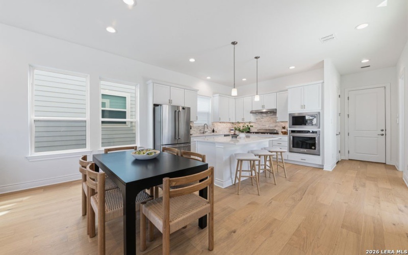 795 N Academy, New Braunfels, TX 78130, 3 Habitaciones Habitaciones , ,2 BañosBaños,Residential,En Venta,795 N Academy,0,1954731