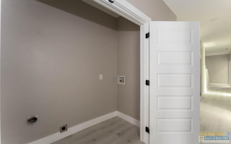 128A Saturn Lane #A, South Padre Island, TX 78597, 6 Bedrooms Bedrooms, ,6 BathroomsBathrooms,Residential,For Sale,128A Saturn Lane,0,106083