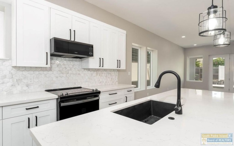 128A Saturn Lane #A, South Padre Island, TX 78597, 6 Bedrooms Bedrooms, ,6 BathroomsBathrooms,Residential,For Sale,128A Saturn Lane,0,106083