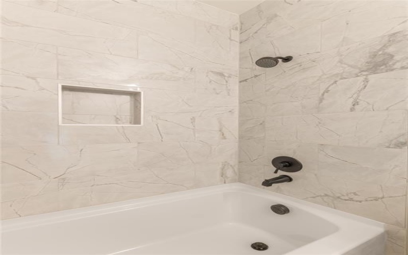 13325 Bee Street #104, Farmers Branch, TX 75234, 3 Bedrooms Bedrooms, ,3 BathroomsBathrooms,Residential,For Sale,13325 Bee Street,0,21222083