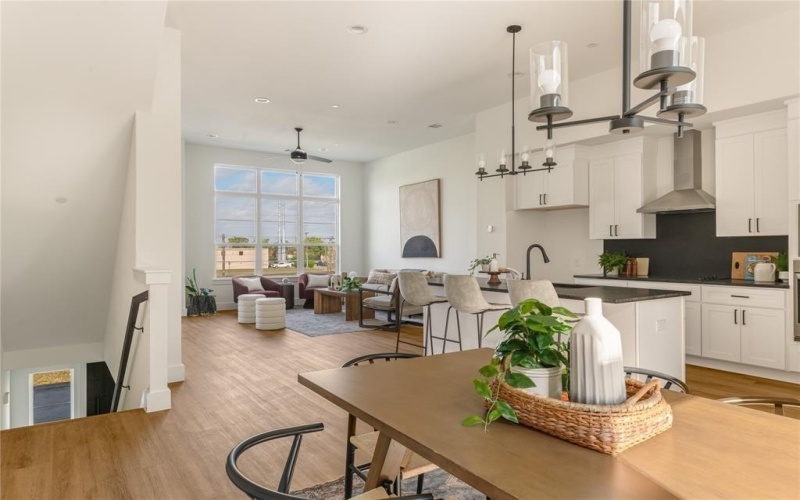 13325 Bee Street #104, Farmers Branch, TX 75234, 3 Bedrooms Bedrooms, ,3 BathroomsBathrooms,Residential,For Sale,13325 Bee Street,0,21222083