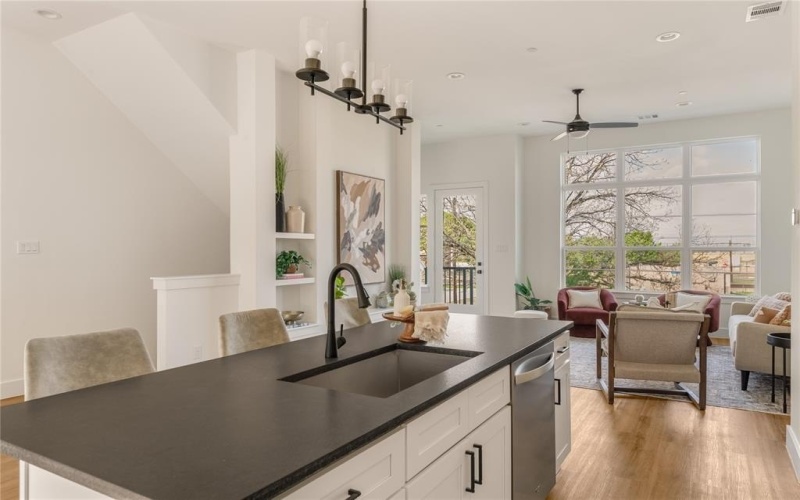 13325 Bee Street #104, Farmers Branch, TX 75234, 3 Bedrooms Bedrooms, ,3 BathroomsBathrooms,Residential,For Sale,13325 Bee Street,0,21222083