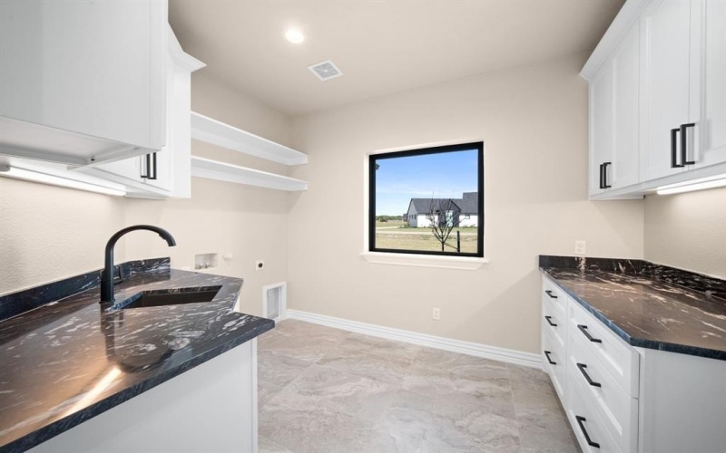 1341 Greycrest Terrace, Midlothian, TX 76065, 4 Bedrooms Bedrooms, ,6 BathroomsBathrooms,Residential,For Sale,1341 Greycrest Terrace,0,21223486