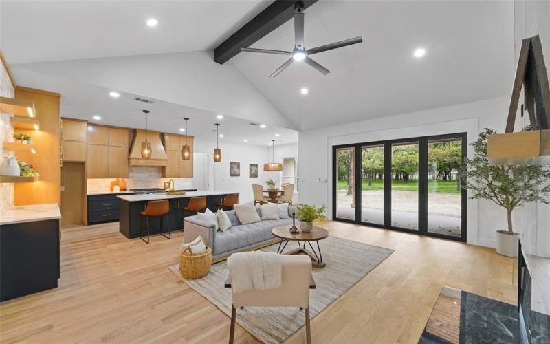 1000 Bluebonnet Ridge, Weatherford, TX 76087, 5 Bedrooms Bedrooms, ,3 BathroomsBathrooms,Residential,For Sale,1000 Bluebonnet Ridge,0,21223822