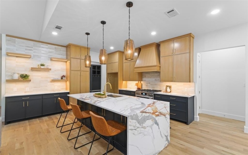 1000 Bluebonnet Ridge, Weatherford, TX 76087, 5 Bedrooms Bedrooms, ,3 BathroomsBathrooms,Residential,For Sale,1000 Bluebonnet Ridge,0,21223822