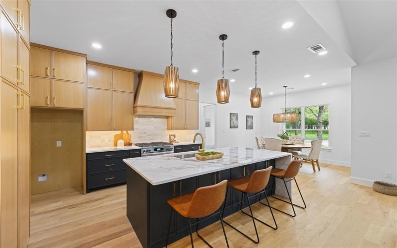 1000 Bluebonnet Ridge, Weatherford, TX 76087, 5 Bedrooms Bedrooms, ,3 BathroomsBathrooms,Residential,For Sale,1000 Bluebonnet Ridge,0,21223822