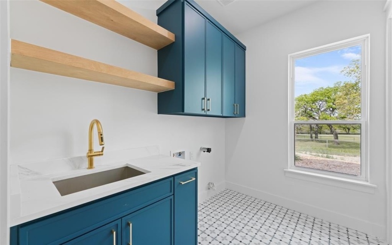 1000 Bluebonnet Ridge, Weatherford, TX 76087, 5 Bedrooms Bedrooms, ,3 BathroomsBathrooms,Residential,For Sale,1000 Bluebonnet Ridge,0,21223822