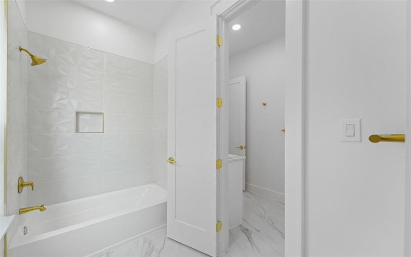 1000 Bluebonnet Ridge, Weatherford, TX 76087, 5 Bedrooms Bedrooms, ,3 BathroomsBathrooms,Residential,For Sale,1000 Bluebonnet Ridge,0,21223822