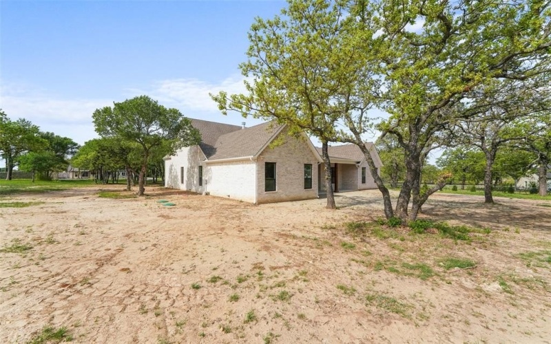 1000 Bluebonnet Ridge, Weatherford, TX 76087, 5 Bedrooms Bedrooms, ,3 BathroomsBathrooms,Residential,For Sale,1000 Bluebonnet Ridge,0,21223822